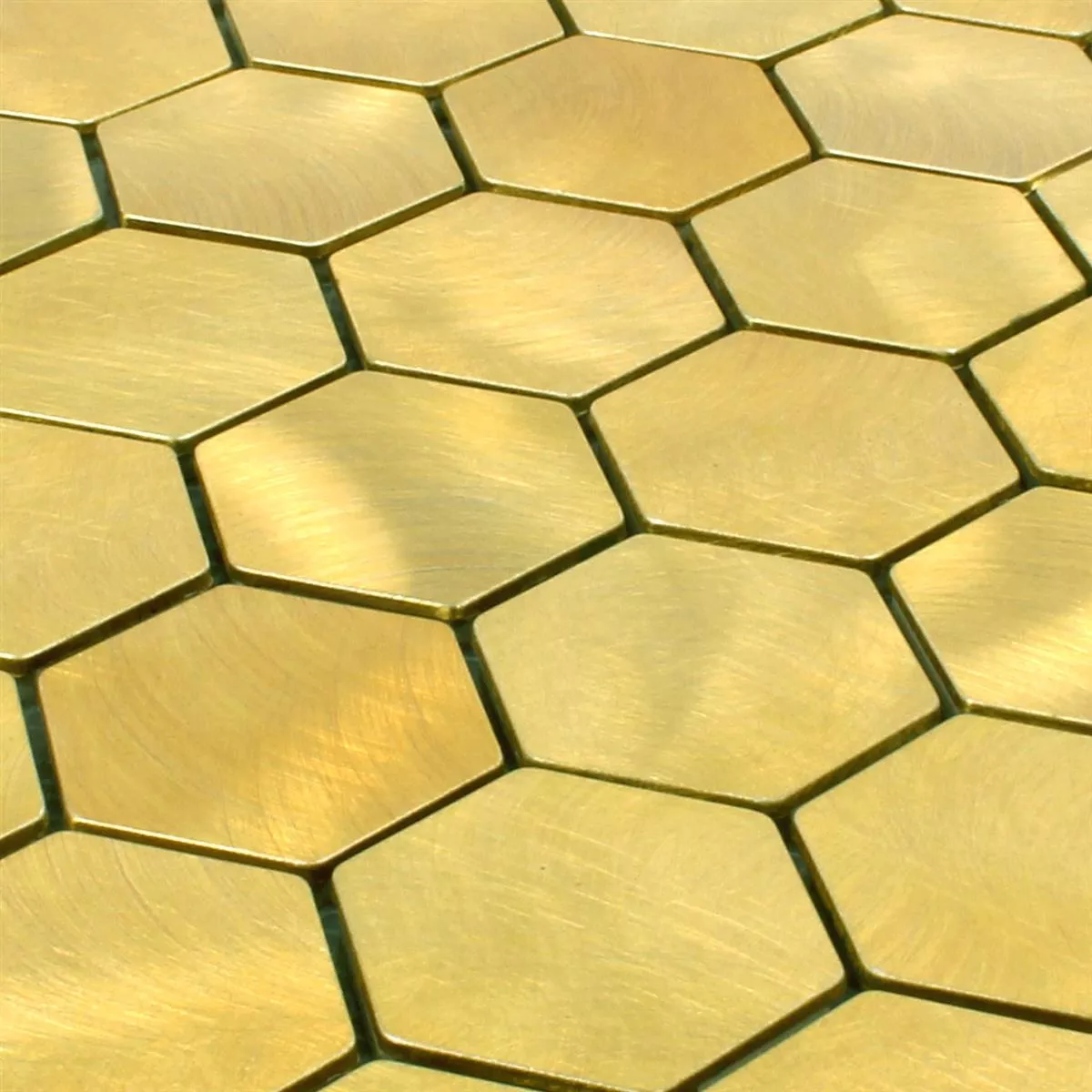 Muster von Mosaikfliesen Aluminium Manhatten Hexagon Gold